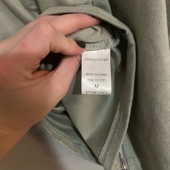 Mint Green Velvet Crop Top - Picture 5 of 6